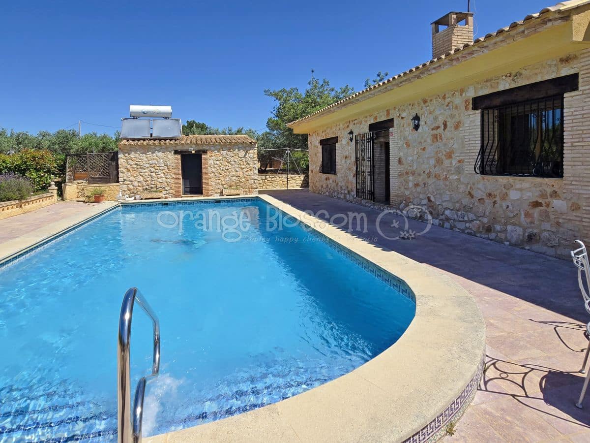 3 soveværelse Villa til salg i Chella med swimmingpool - € 349.950 (Ref: 9050675)