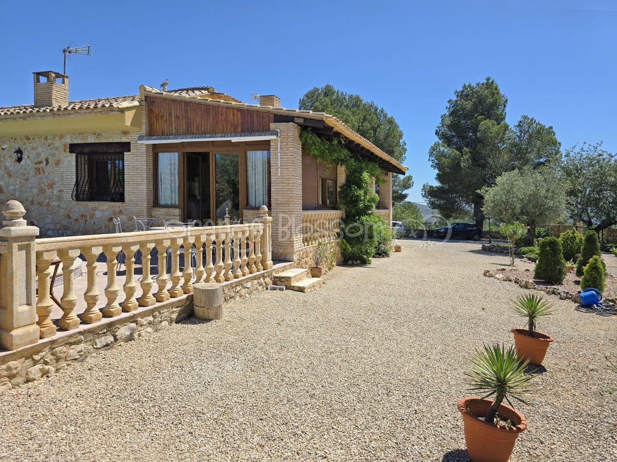 3 soveværelse Villa til salg i Chella med swimmingpool - € 349.950 (Ref: 9050675)