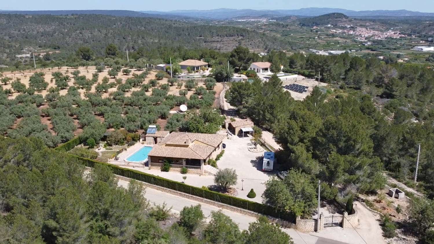 3 soveværelse Villa til salg i Chella med swimmingpool - € 349.950 (Ref: 9050675)