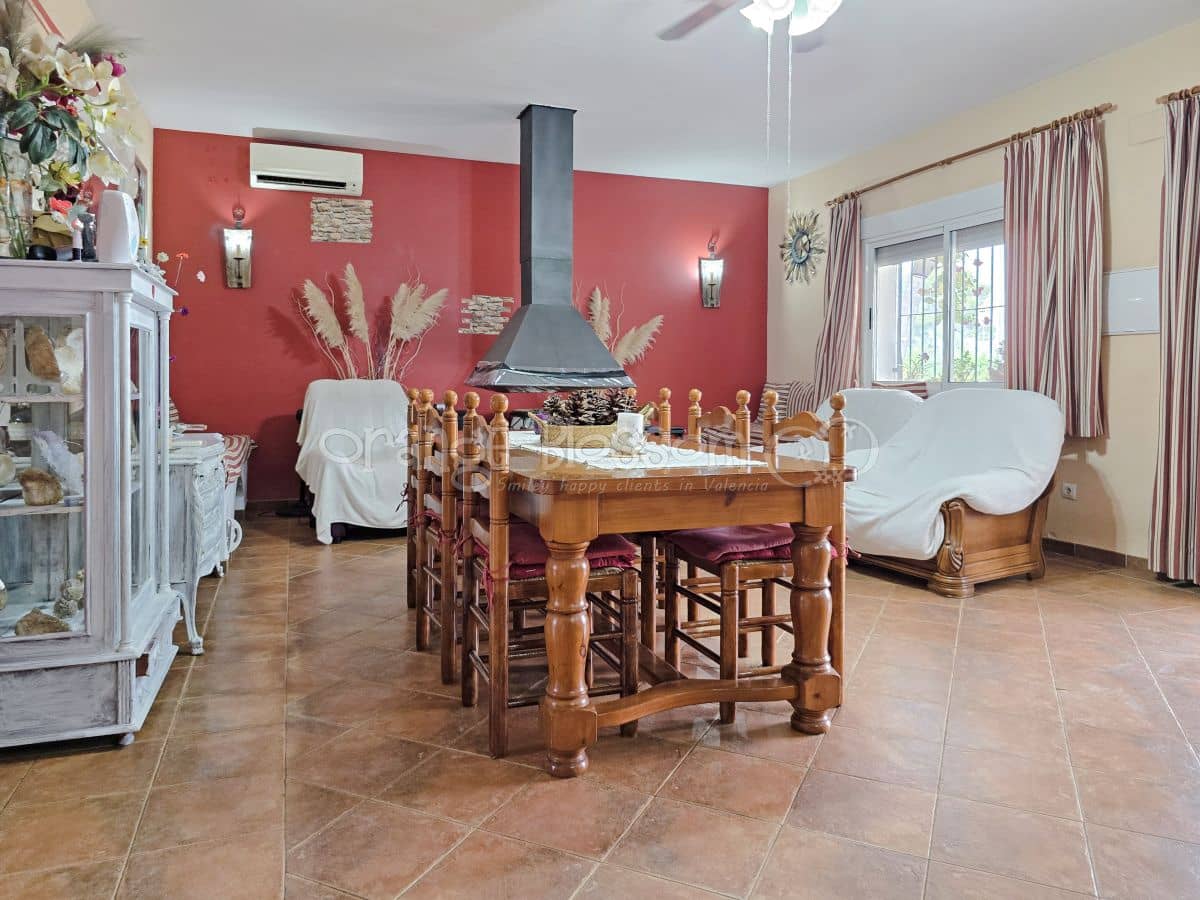 3 soveværelse Villa til salg i Beniganim med swimmingpool - € 235.000 (Ref: 9058801)