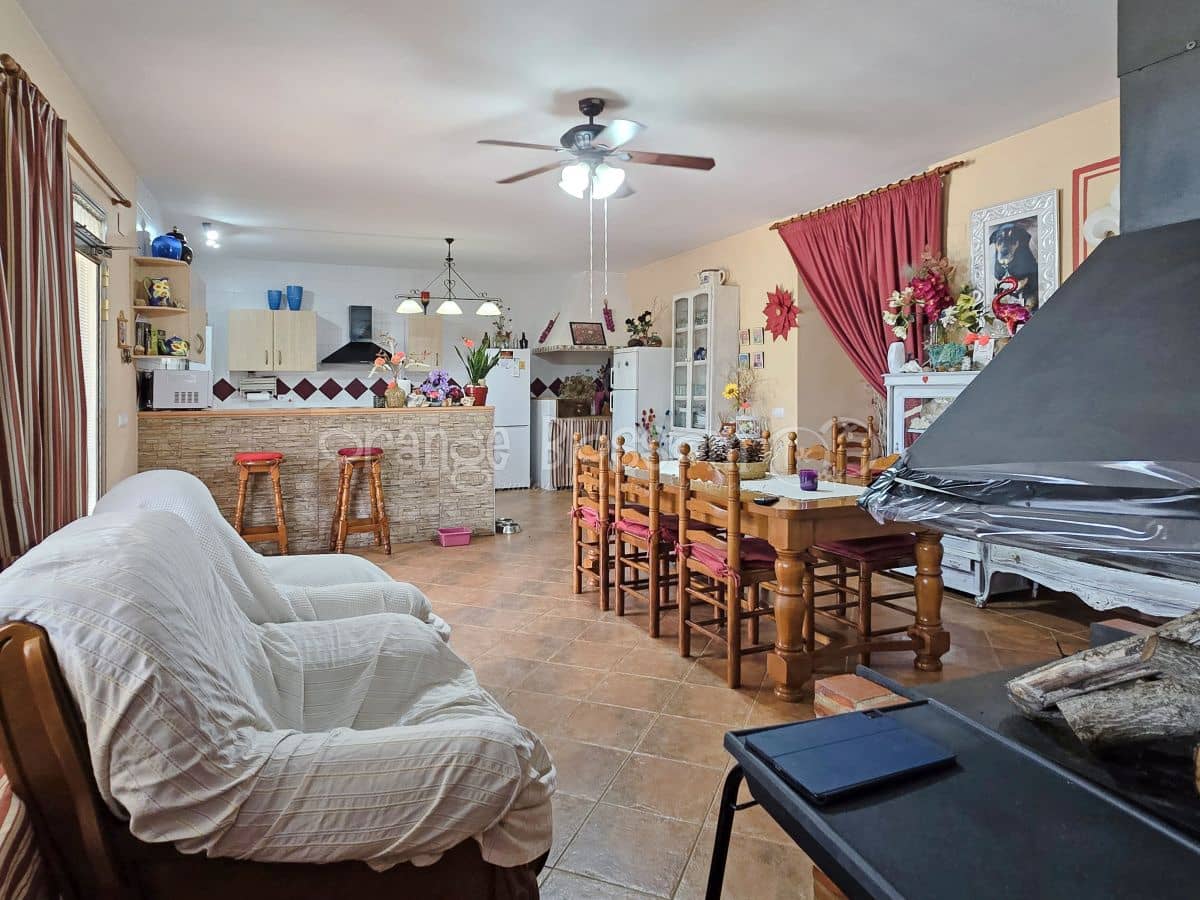 3 soveværelse Villa til salg i Beniganim med swimmingpool - € 235.000 (Ref: 9058801)