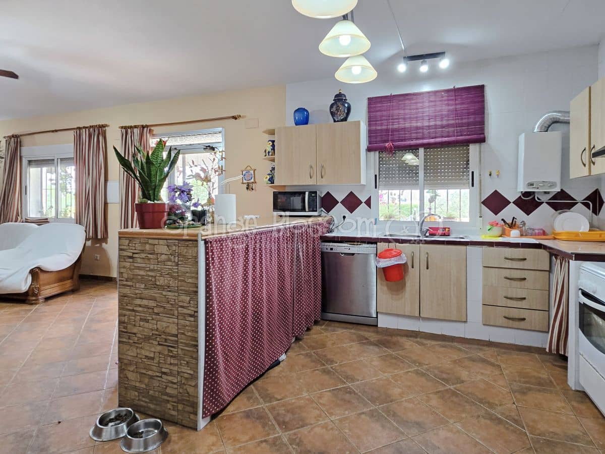 3 soveværelse Villa til salg i Beniganim med swimmingpool - € 235.000 (Ref: 9058801)