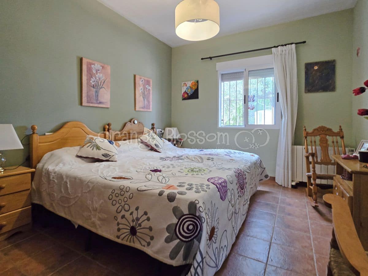 3 soveværelse Villa til salg i Beniganim med swimmingpool - € 235.000 (Ref: 9058801)