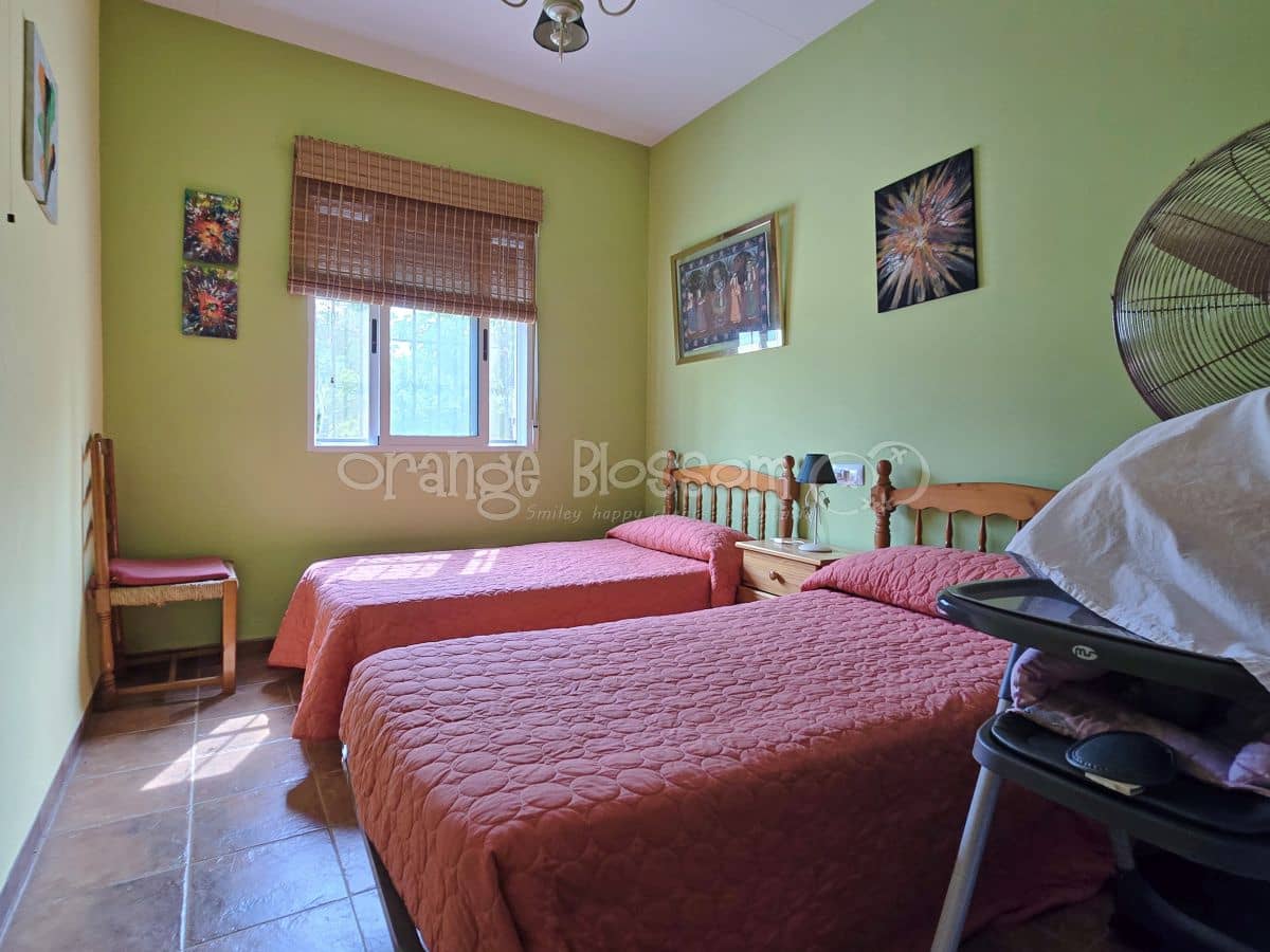 3 soveværelse Villa til salg i Beniganim med swimmingpool - € 235.000 (Ref: 9058801)