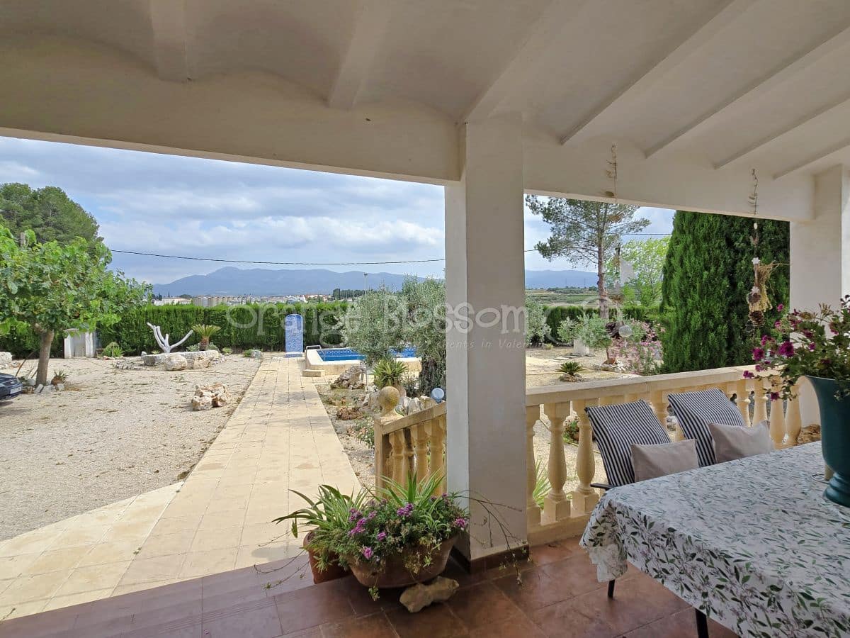 3 soveværelse Villa til salg i Beniganim med swimmingpool - € 235.000 (Ref: 9058801)