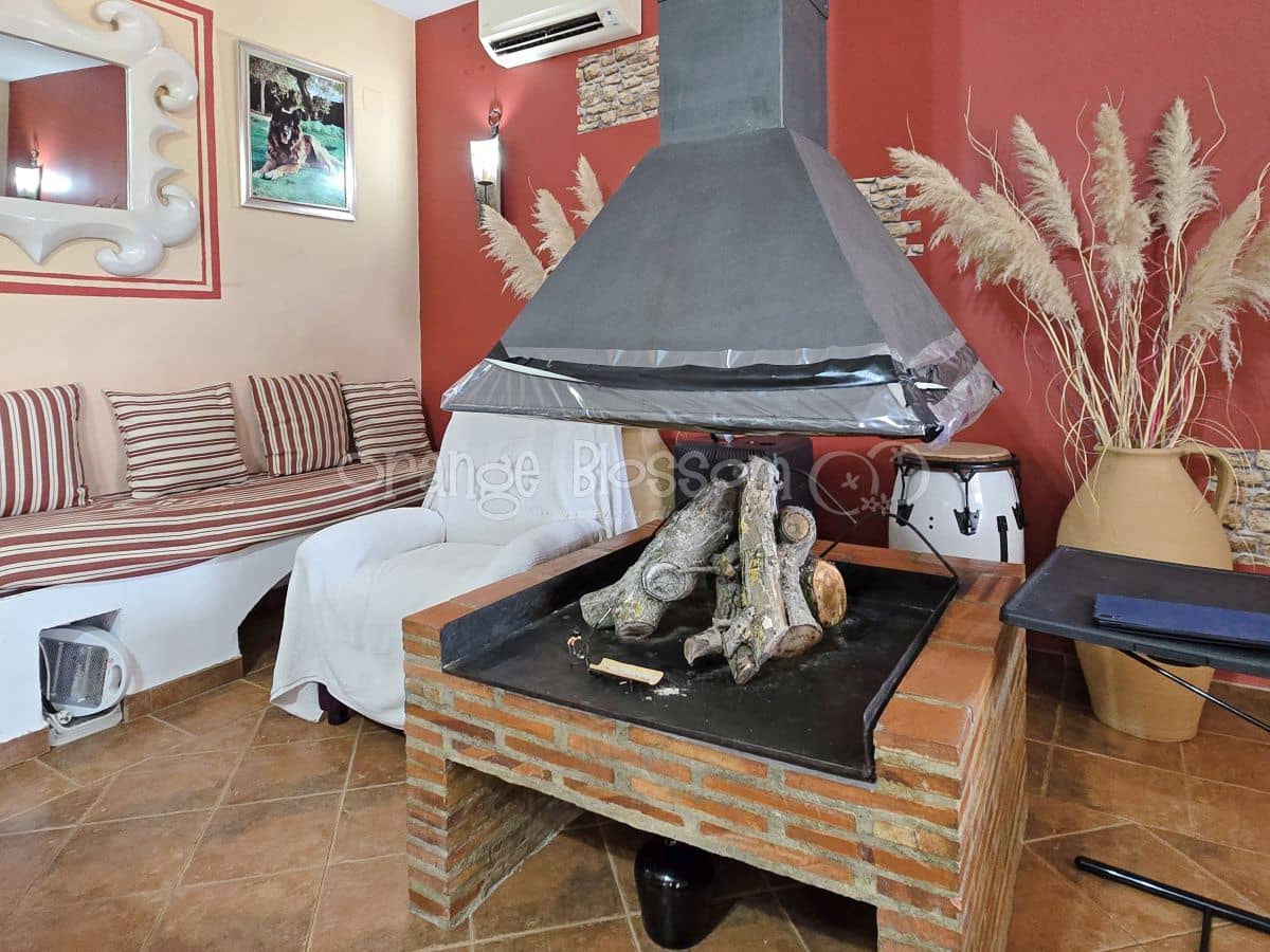 3 soveværelse Villa til salg i Beniganim med swimmingpool - € 235.000 (Ref: 9058801)