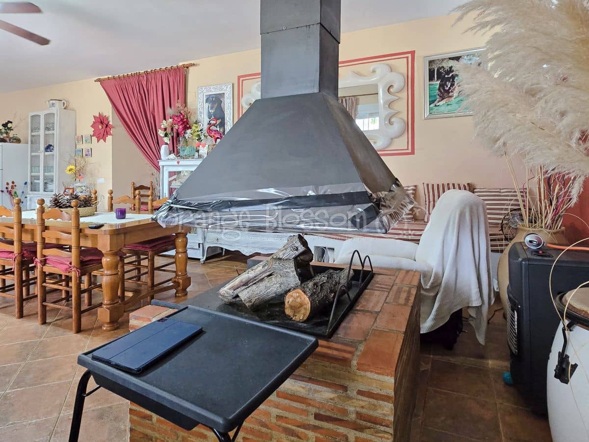 3 soveværelse Villa til salg i Beniganim med swimmingpool - € 235.000 (Ref: 9058801)