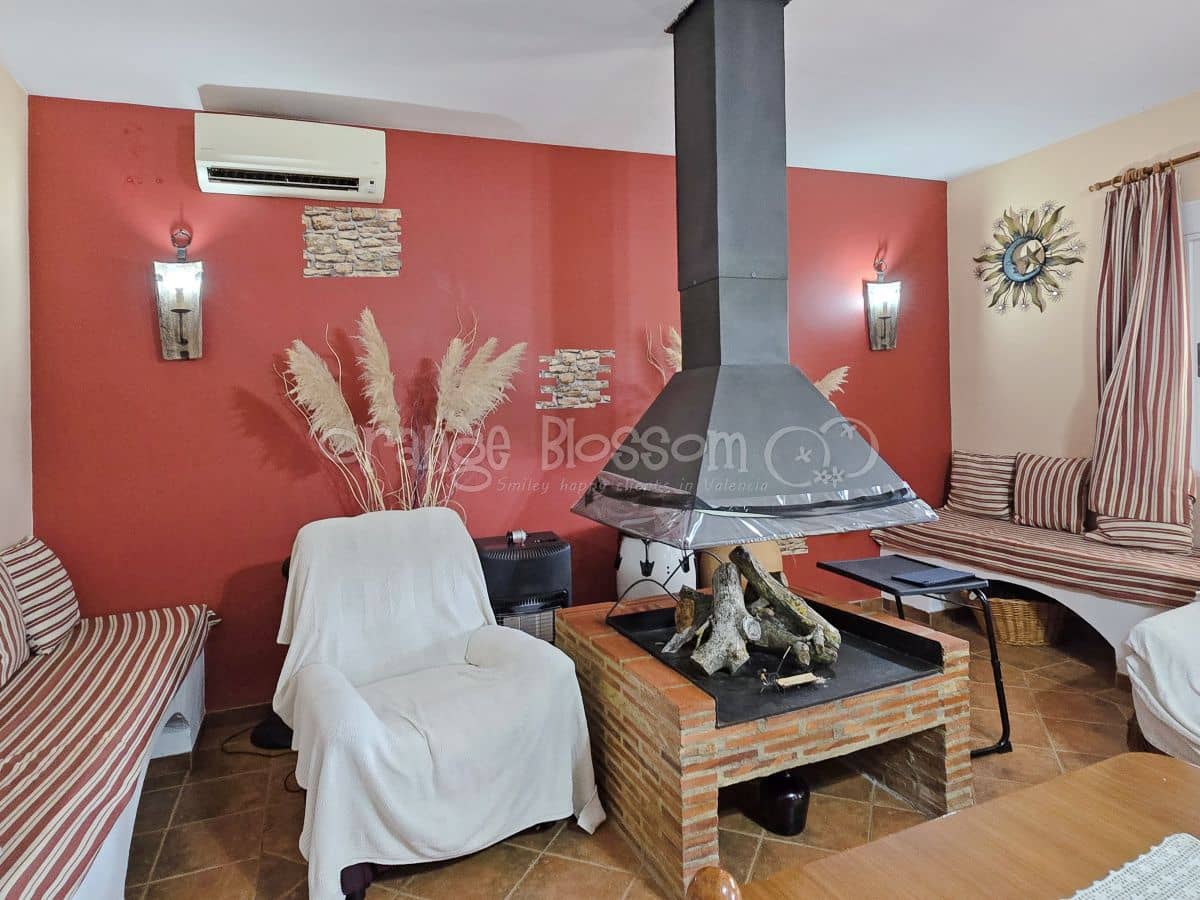 3 soveværelse Villa til salg i Beniganim med swimmingpool - € 235.000 (Ref: 9058801)