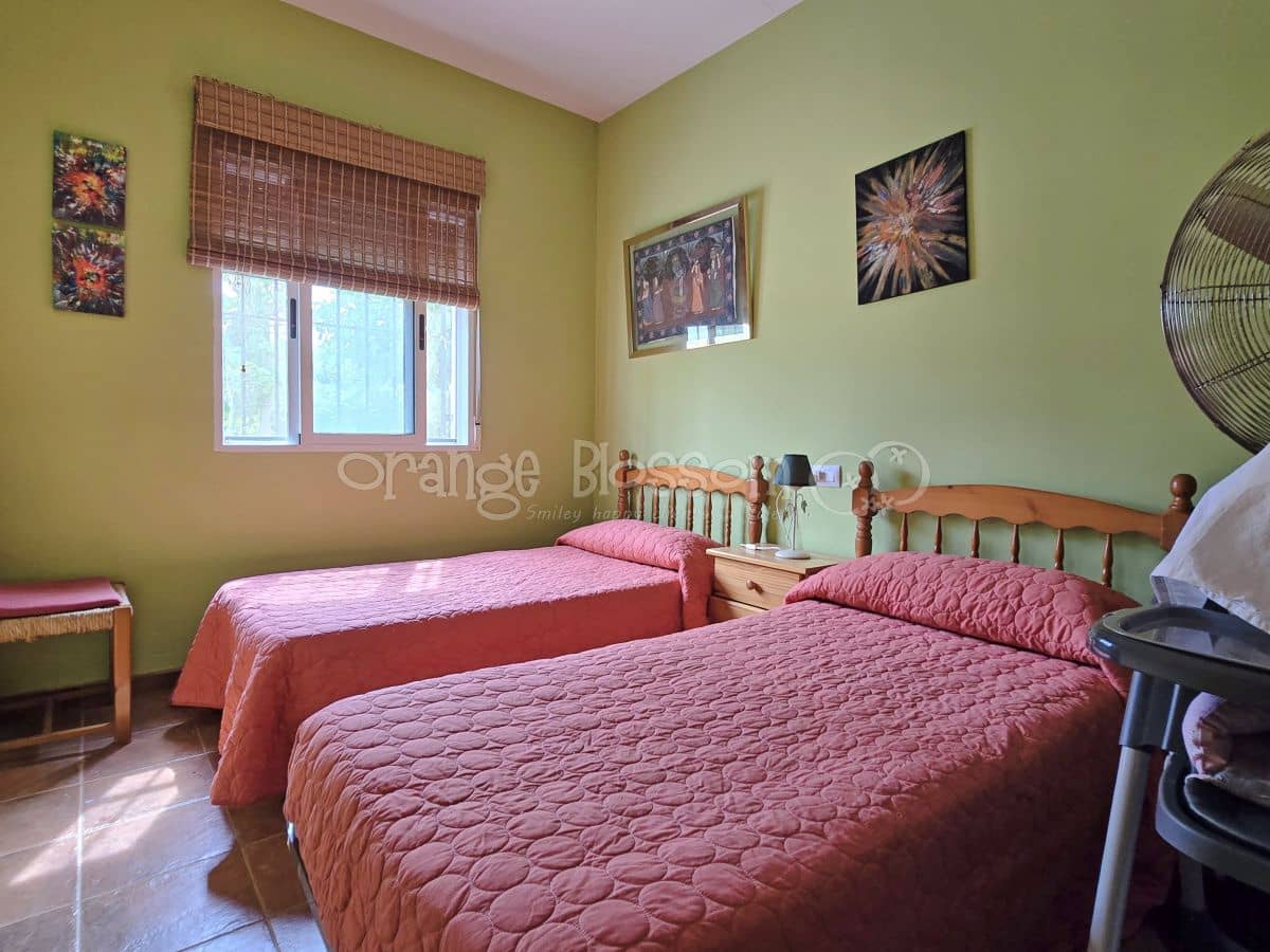 3 soveværelse Villa til salg i Beniganim med swimmingpool - € 235.000 (Ref: 9058801)