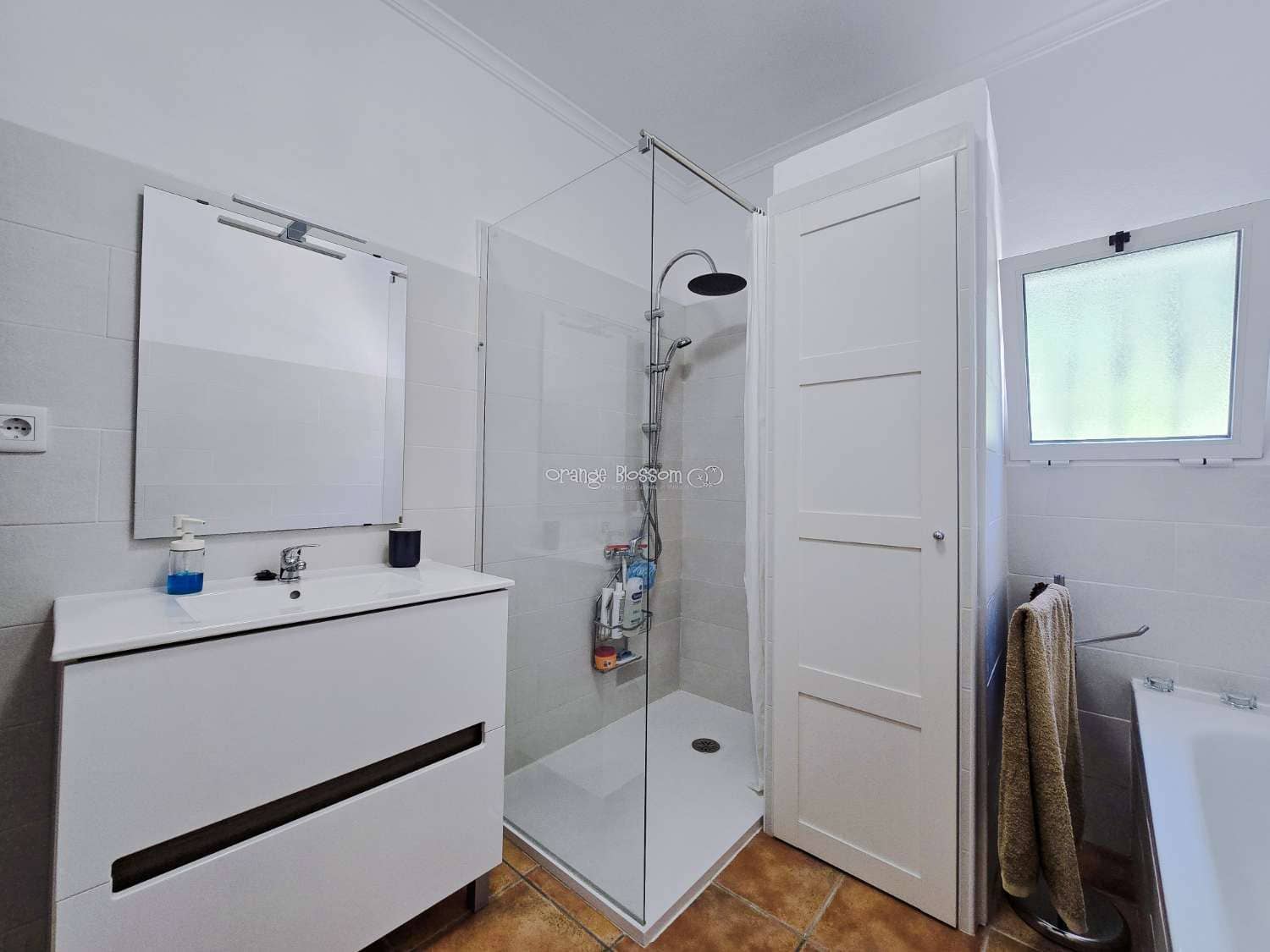 3 bedroom Villa for sale in Beniganim with pool - € 234,950 (Ref: 9084901)