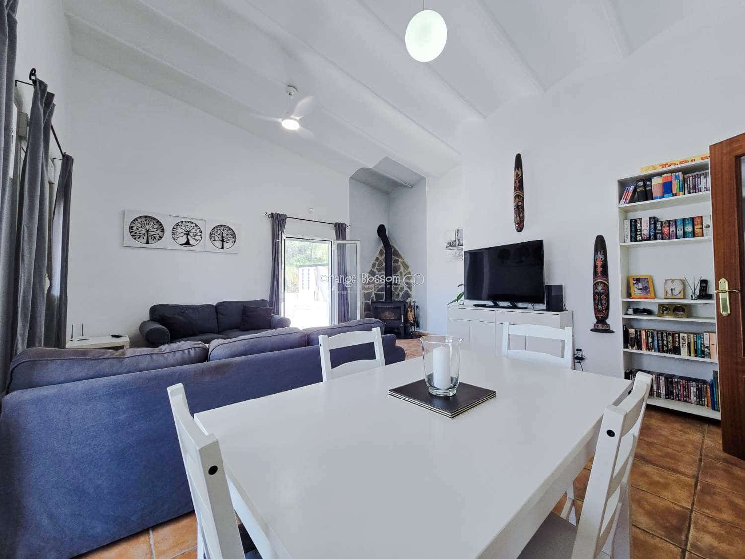 3 bedroom Villa for sale in Beniganim with pool - € 234,950 (Ref: 9084901)