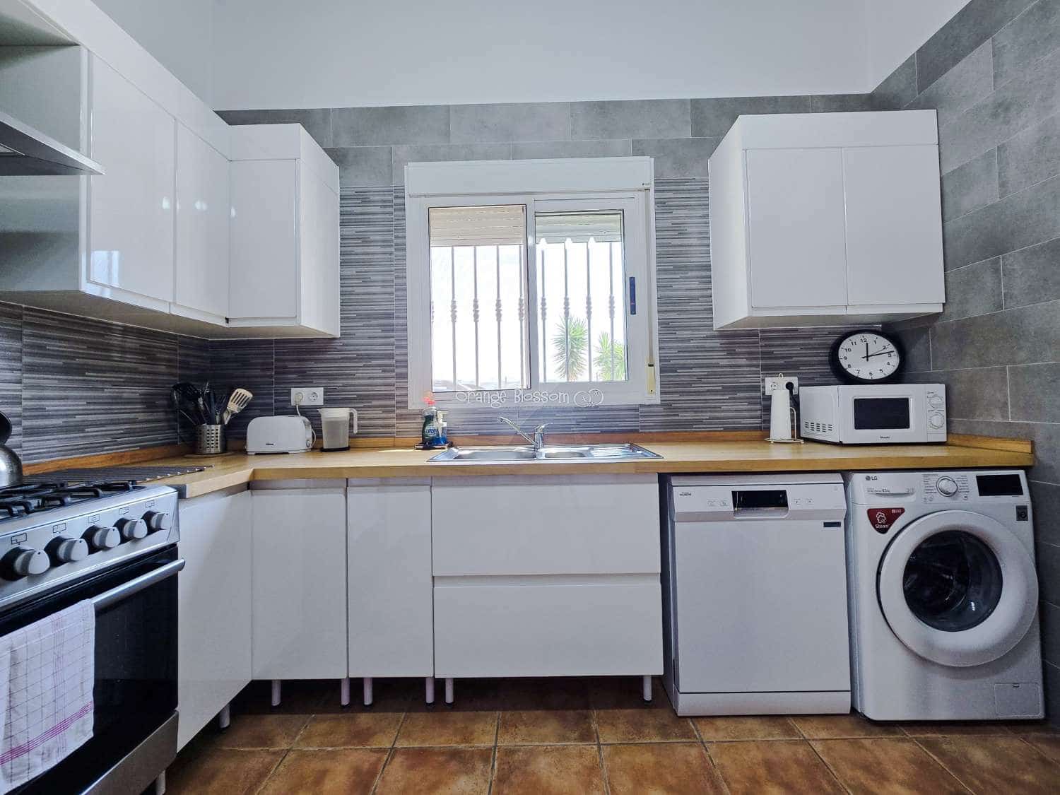 3 bedroom Villa for sale in Beniganim with pool - € 234,950 (Ref: 9084901)