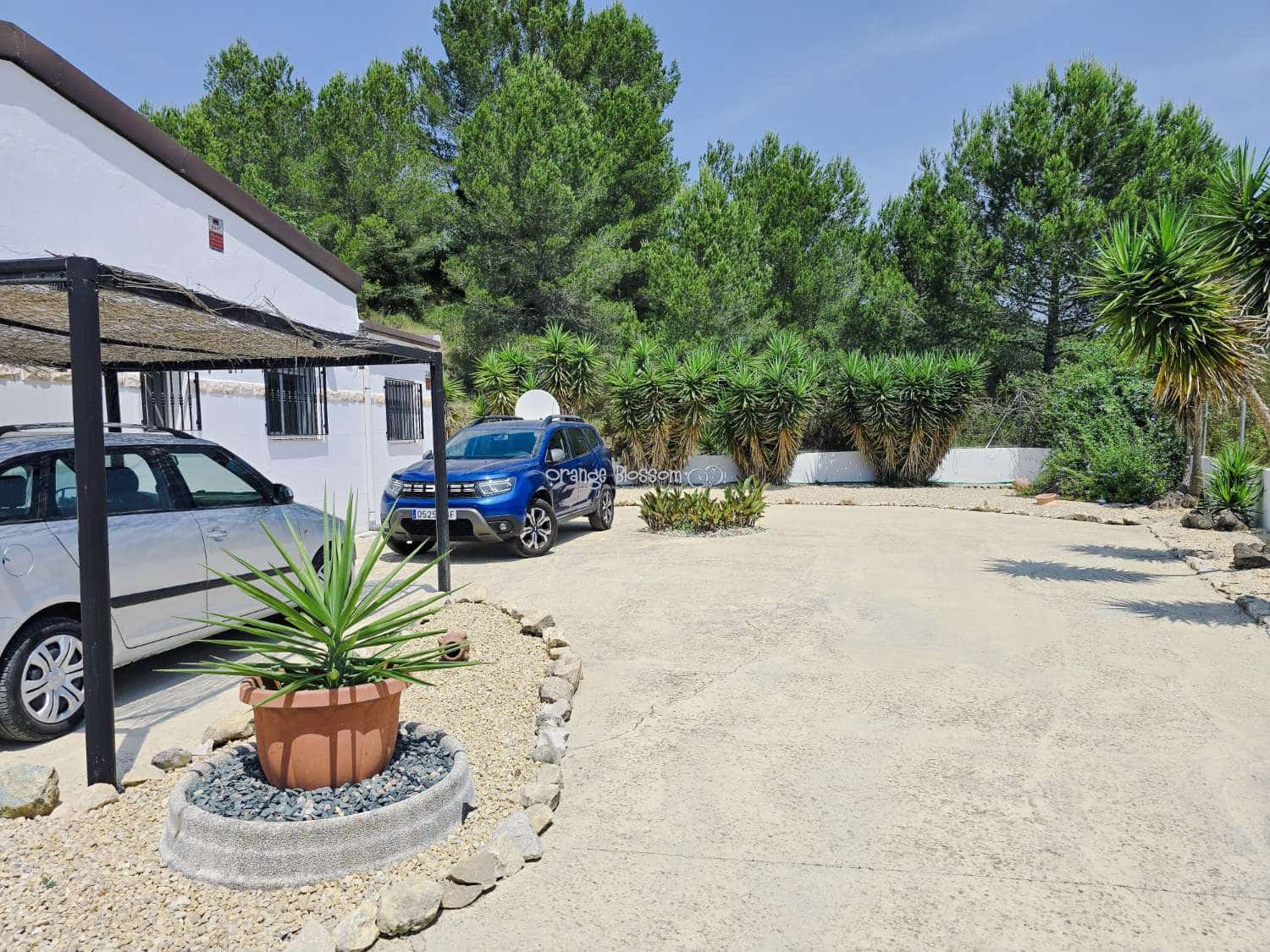 3 bedroom Villa for sale in Beniganim with pool - € 234,950 (Ref: 9084901)