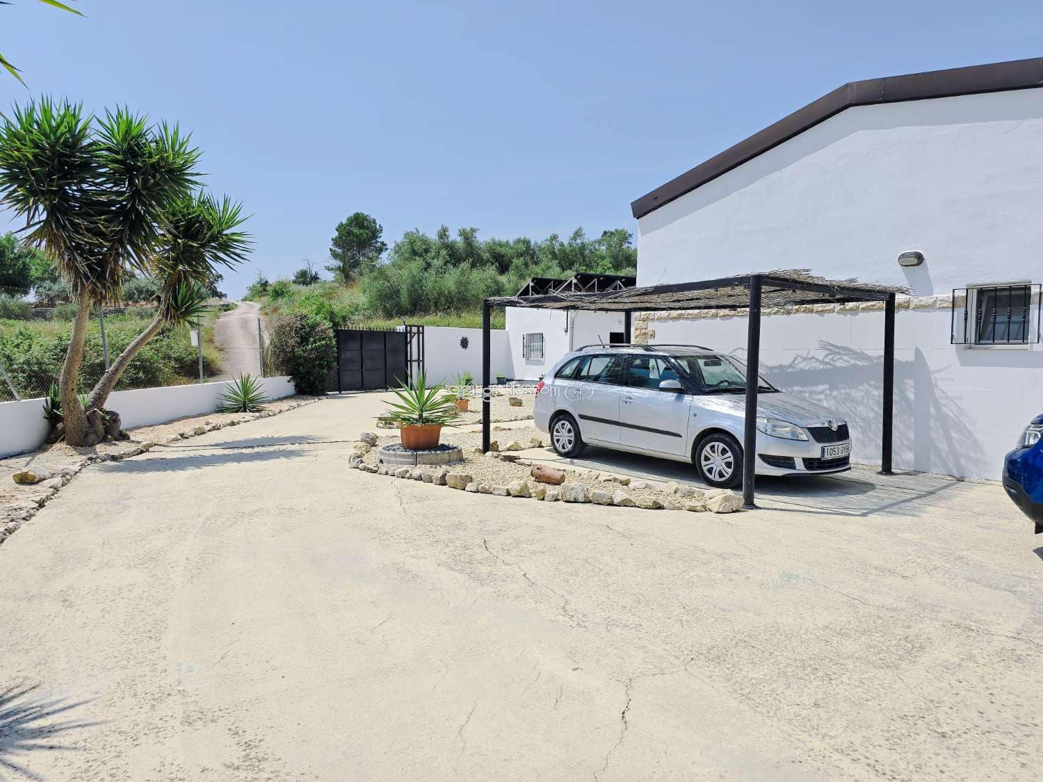 3 bedroom Villa for sale in Beniganim with pool - € 234,950 (Ref: 9084901)