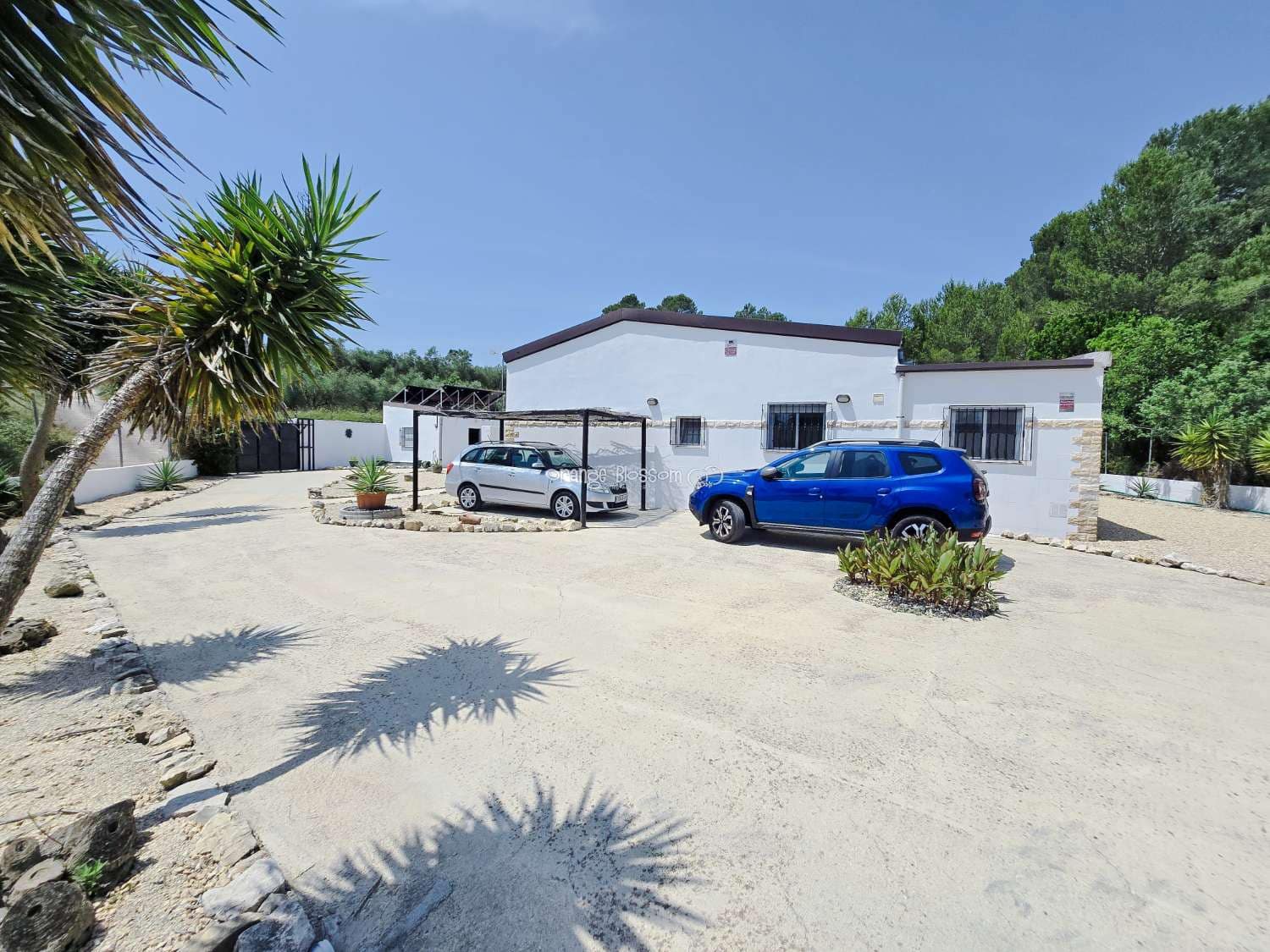 3 bedroom Villa for sale in Beniganim with pool - € 234,950 (Ref: 9084901)