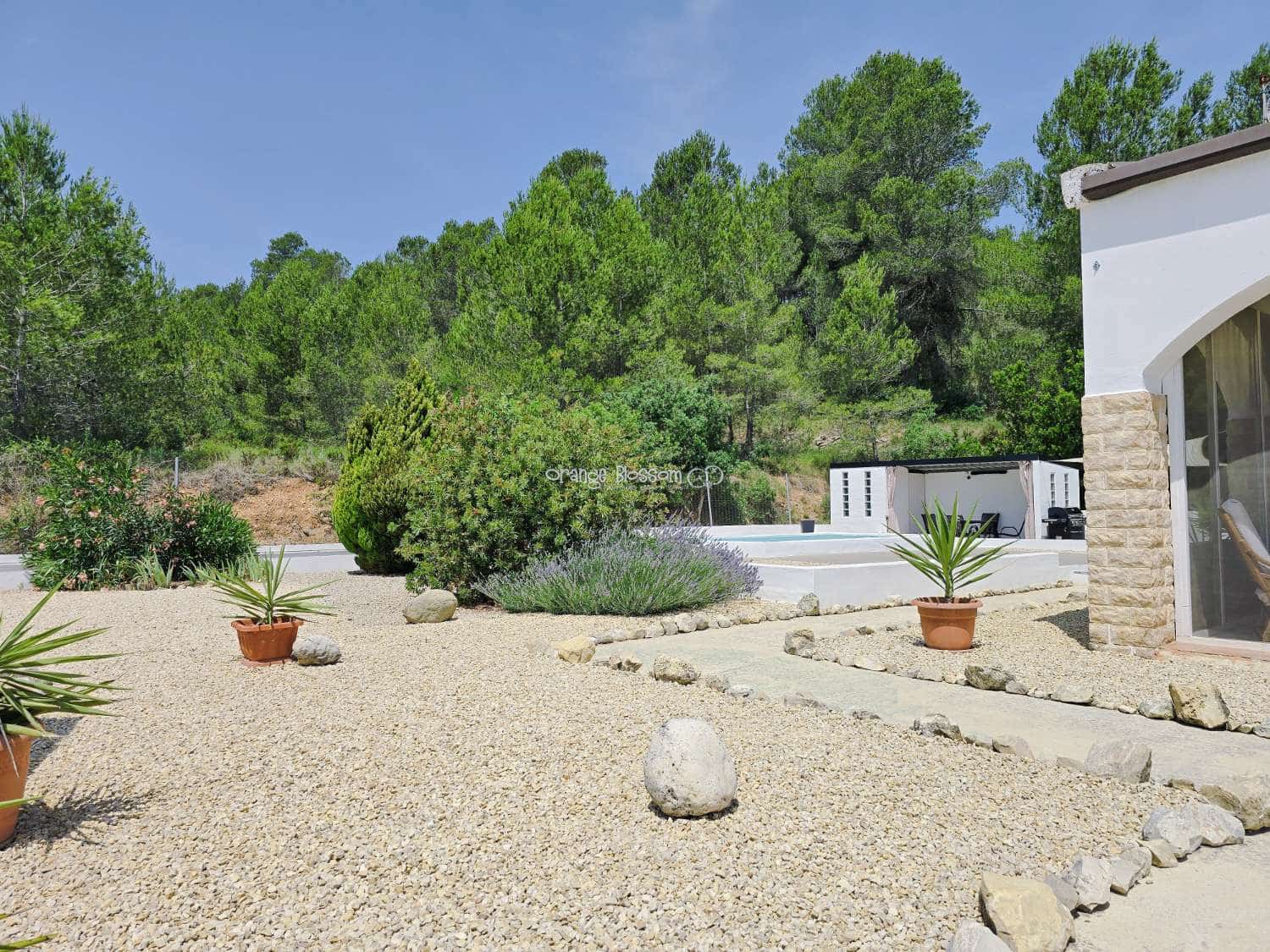 3 bedroom Villa for sale in Beniganim with pool - € 234,950 (Ref: 9084901)