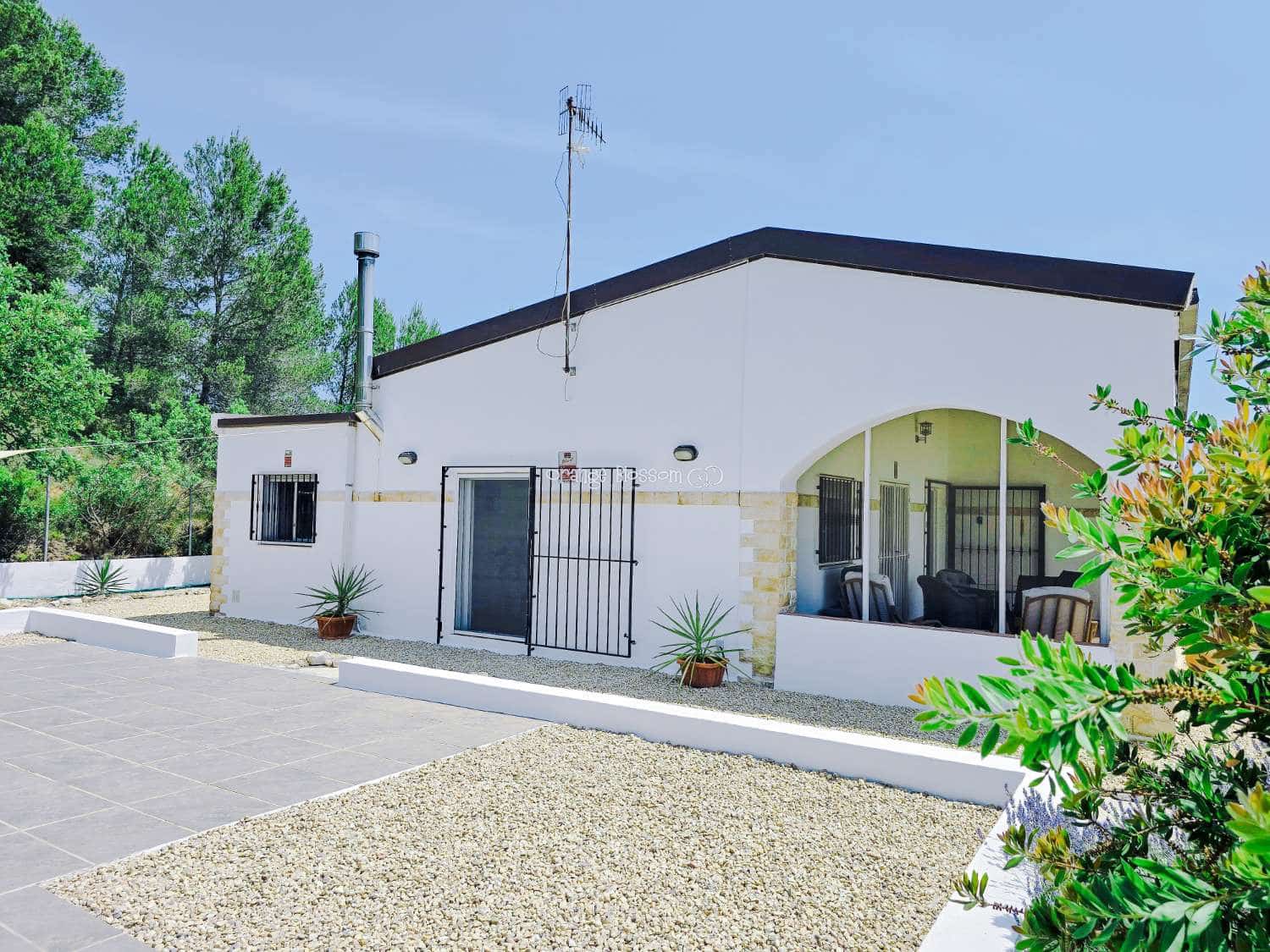 3 bedroom Villa for sale in Beniganim with pool - € 234,950 (Ref: 9084901)