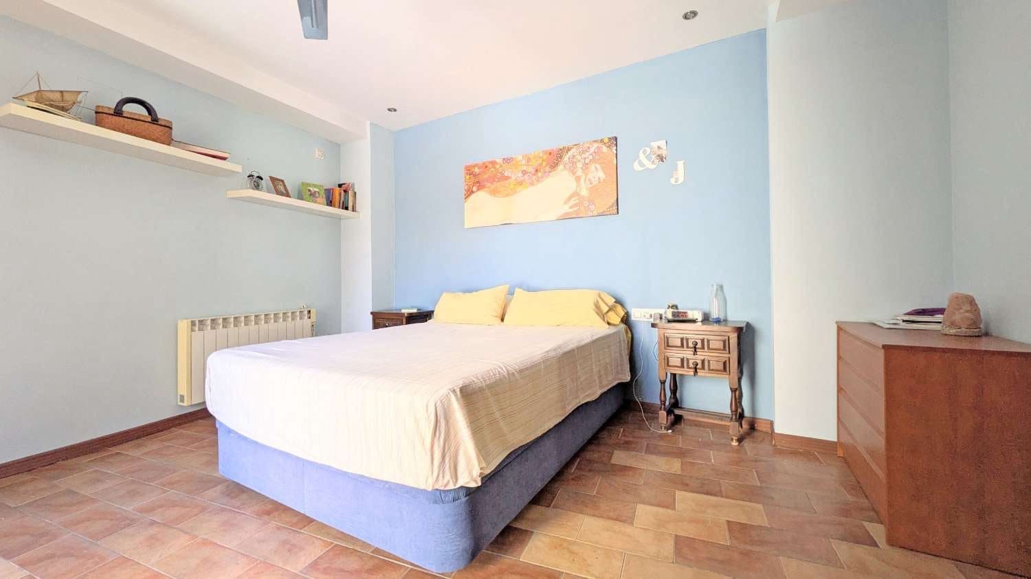 5 slaapkamer Rijtjeshuis te koop in Albaida - € 274.950 (Ref: 9145195)