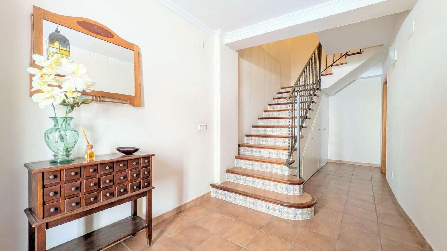 5 slaapkamer Rijtjeshuis te koop in Albaida - € 274.950 (Ref: 9145195)