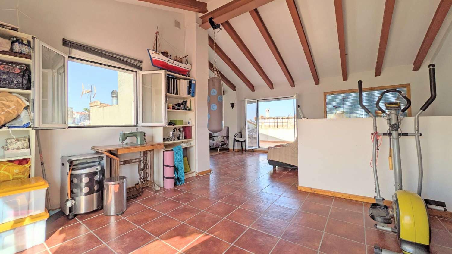 5 slaapkamer Rijtjeshuis te koop in Albaida - € 274.950 (Ref: 9145195)