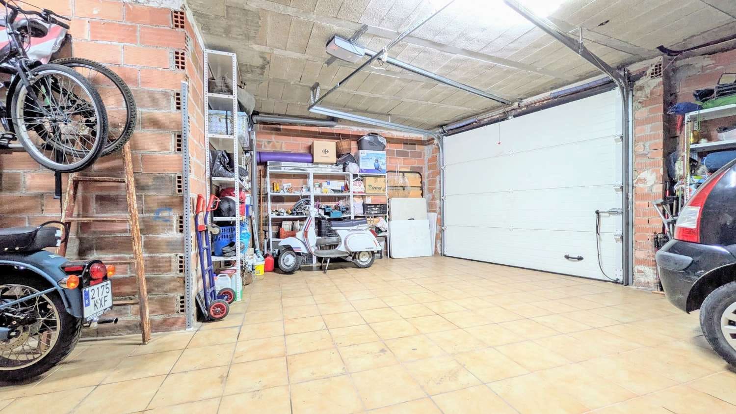 5 slaapkamer Rijtjeshuis te koop in Albaida - € 274.950 (Ref: 9145195)
