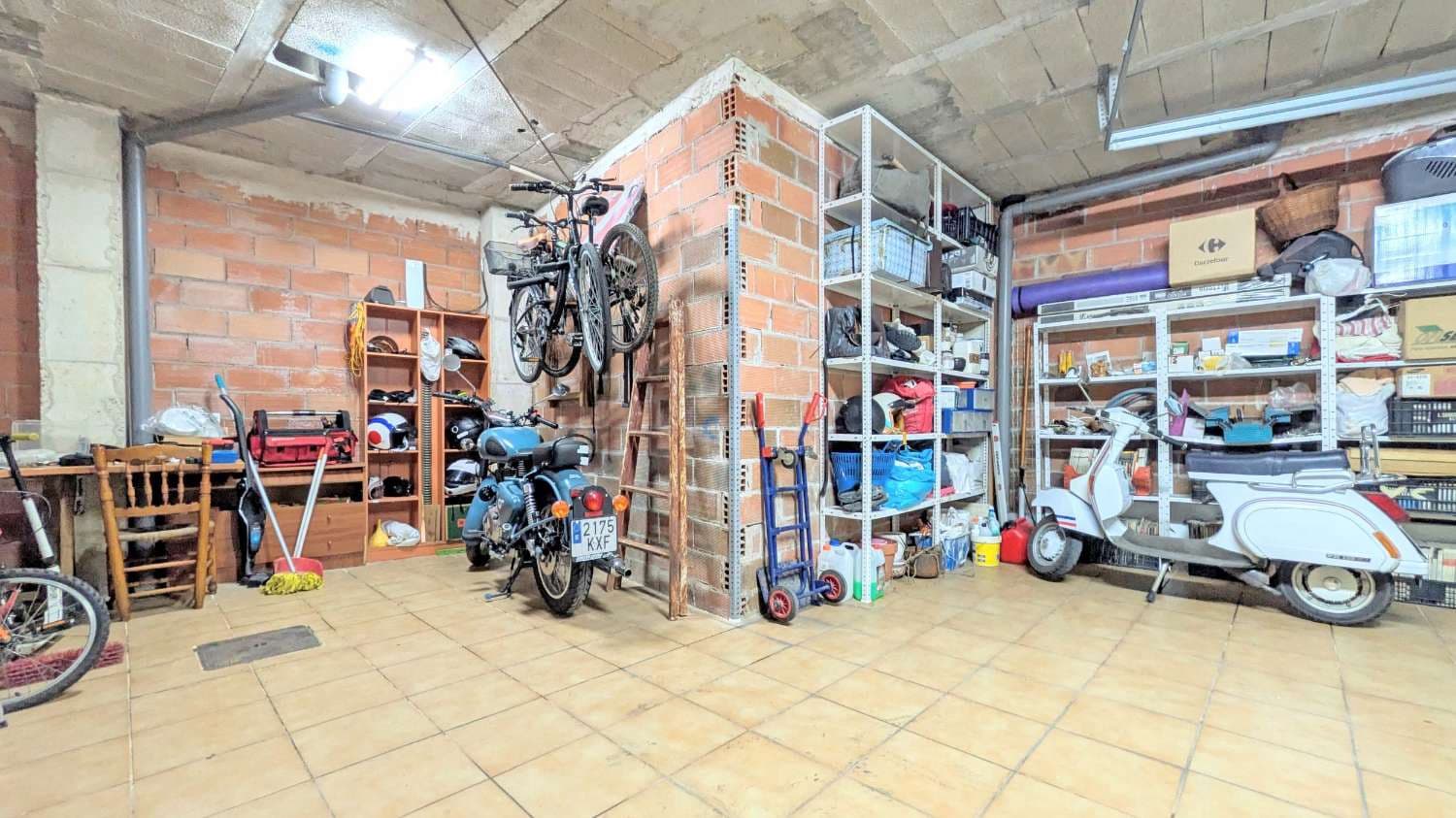 5 slaapkamer Rijtjeshuis te koop in Albaida - € 274.950 (Ref: 9145195)