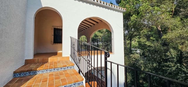 4 bedroom Villa for sale in Real de Gandía with pool - € 398,000 (Ref: 9200253)