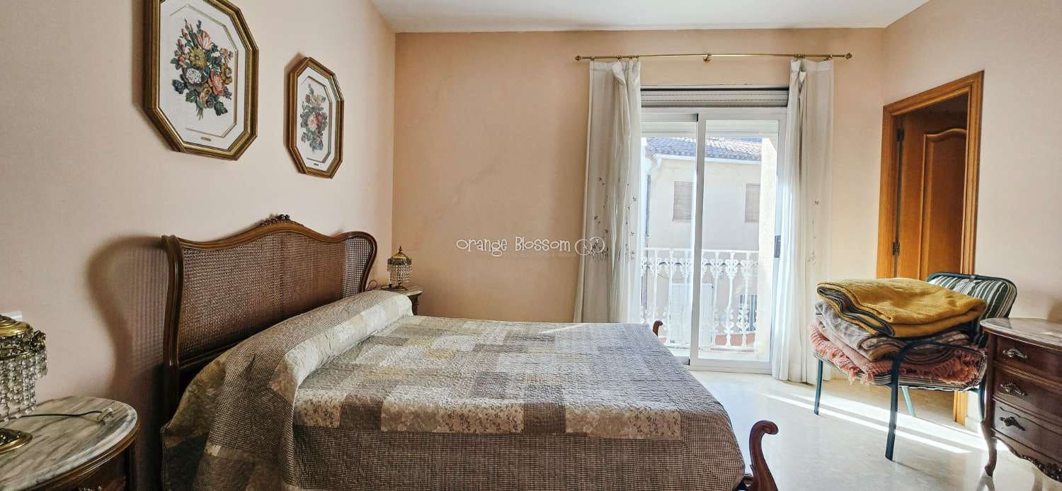 4 bedroom Townhouse for sale in Villalonga - € 169,000 (Ref: 9228140)