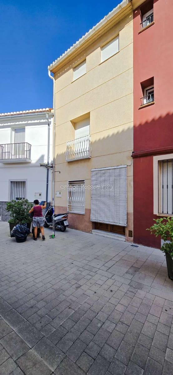 4 bedroom Townhouse for sale in Villalonga - € 169,000 (Ref: 9228140)