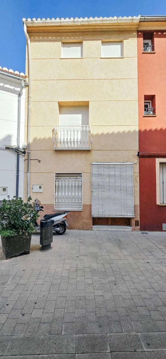 4 bedroom Townhouse for sale in Villalonga - € 169,000 (Ref: 9228140)