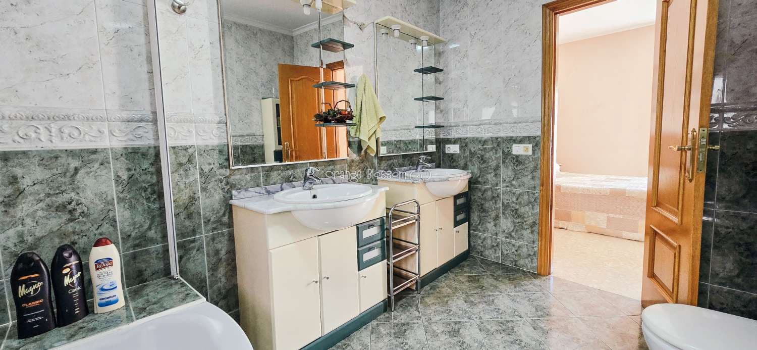 4 bedroom Townhouse for sale in Villalonga - € 169,000 (Ref: 9228140)