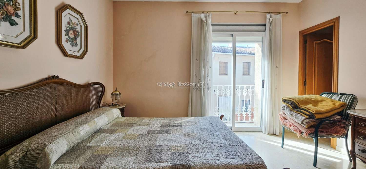 4 bedroom Townhouse for sale in Villalonga - € 169,000 (Ref: 9228140)