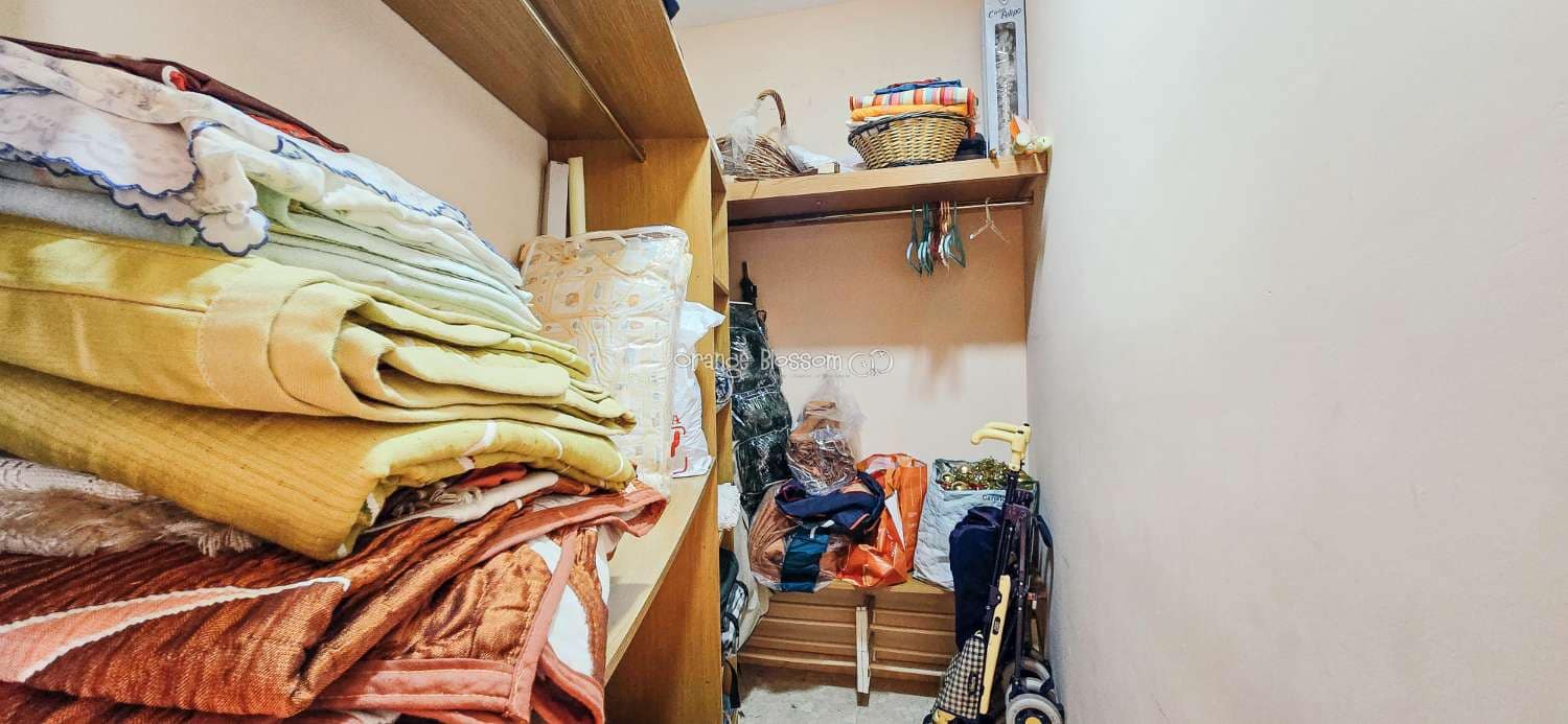 4 bedroom Townhouse for sale in Villalonga - € 169,000 (Ref: 9228140)