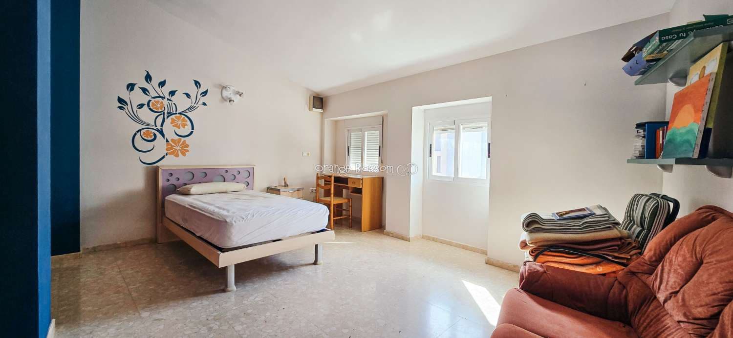 4 bedroom Townhouse for sale in Villalonga - € 169,000 (Ref: 9228140)