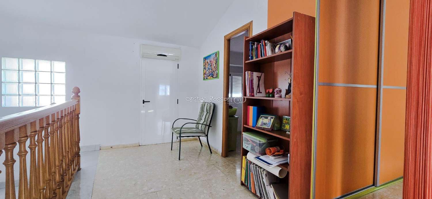 4 bedroom Townhouse for sale in Villalonga - € 169,000 (Ref: 9228140)