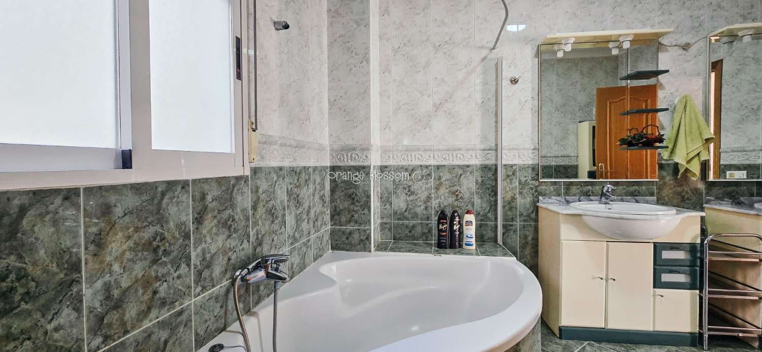 4 bedroom Townhouse for sale in Villalonga - € 169,000 (Ref: 9228140)