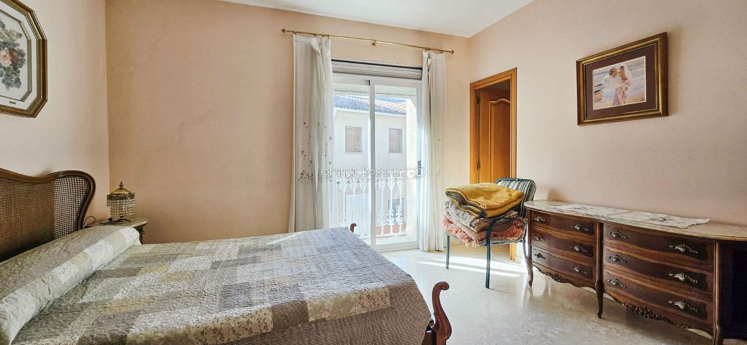 4 bedroom Townhouse for sale in Villalonga - € 169,000 (Ref: 9228140)