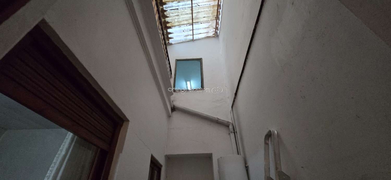Casa de 4 habitaciones en Oliva en venta - 129.950 € (Ref: 9304865)
