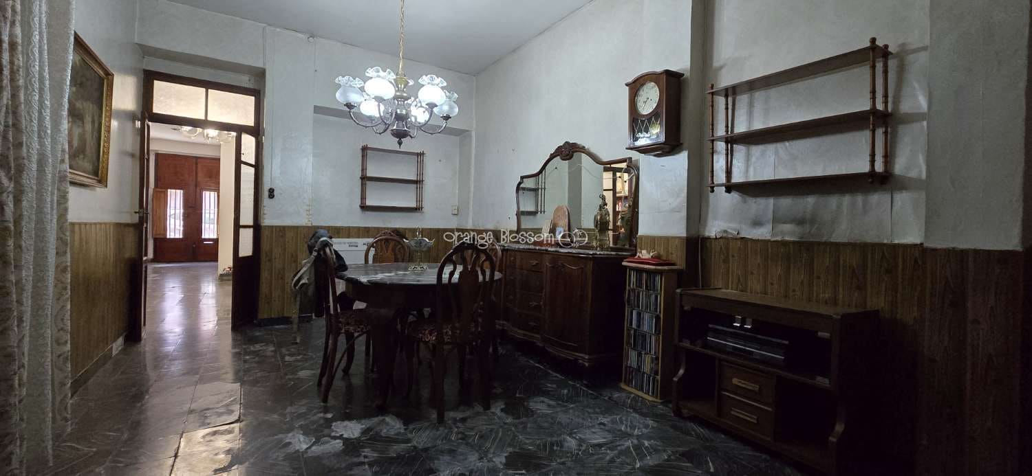 Casa de 4 habitaciones en Oliva en venta - 129.950 € (Ref: 9304865)