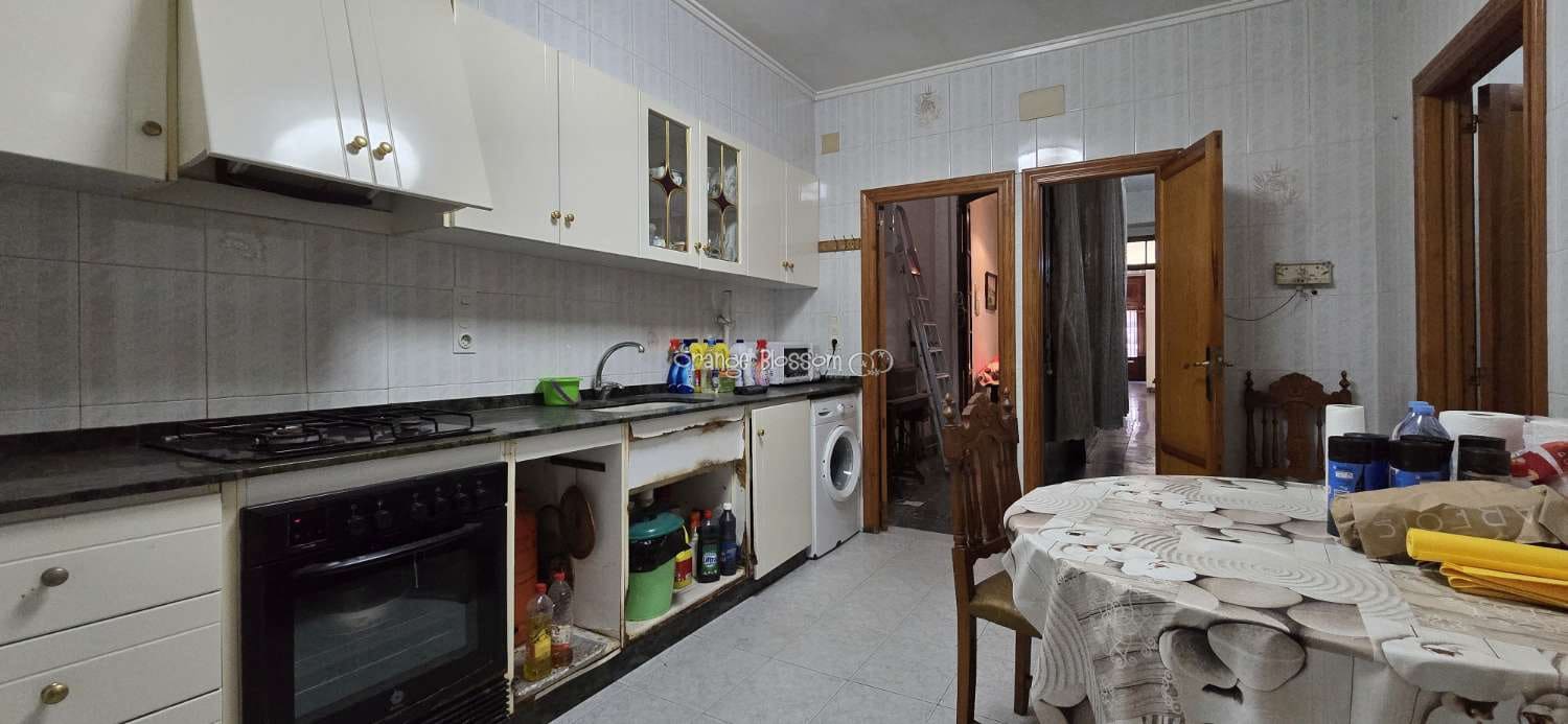 Casa de 4 habitaciones en Oliva en venta - 129.950 € (Ref: 9304865)