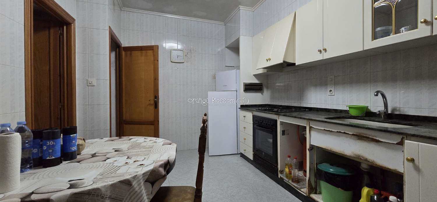 Casa de 4 habitaciones en Oliva en venta - 129.950 € (Ref: 9304865)