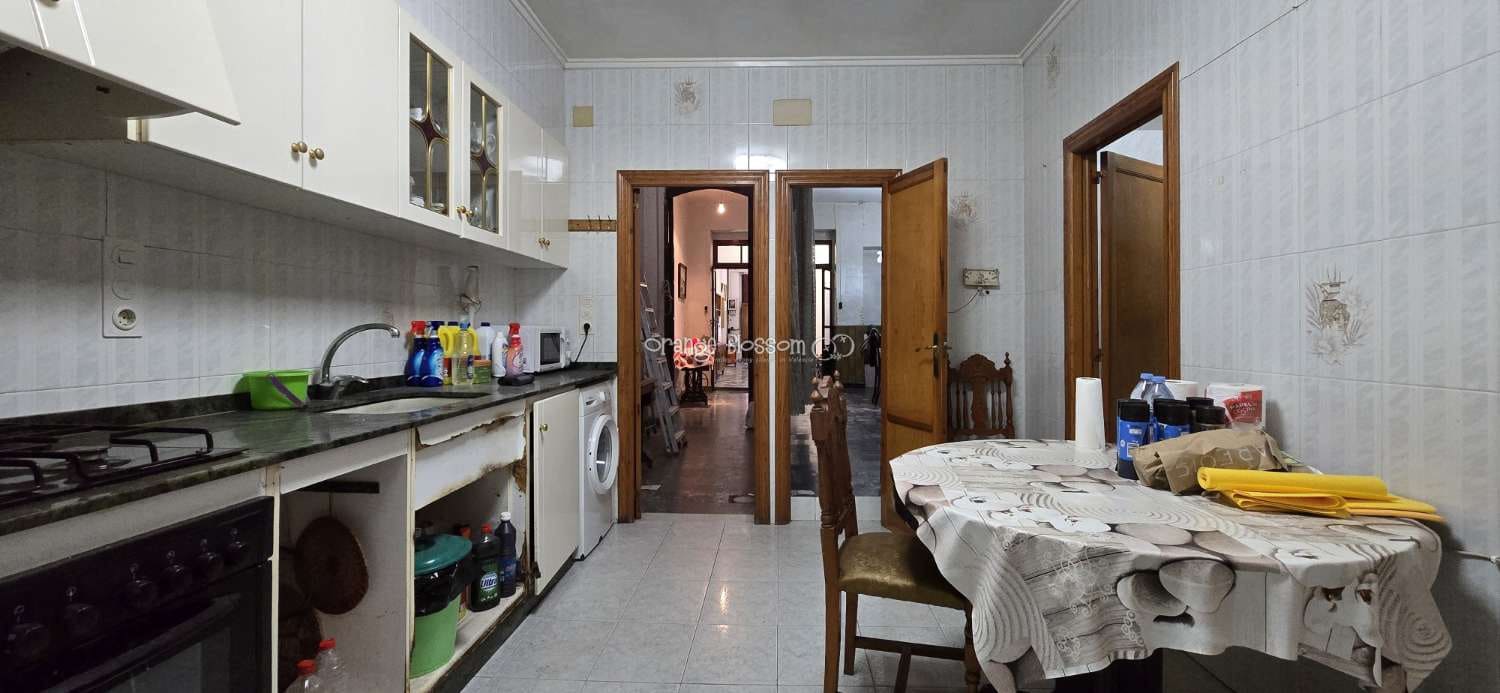 Casa de 4 habitaciones en Oliva en venta - 129.950 € (Ref: 9304865)