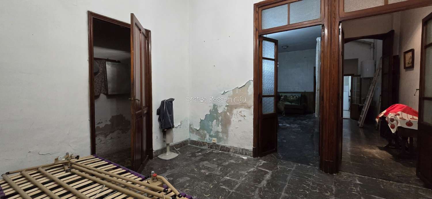 Casa de 4 habitaciones en Oliva en venta - 129.950 € (Ref: 9304865)