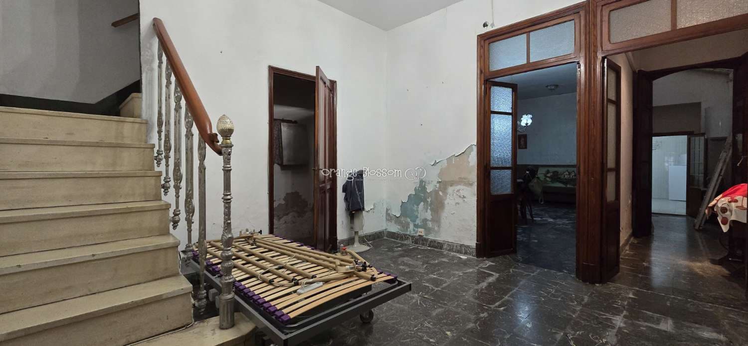 Casa de 4 habitaciones en Oliva en venta - 129.950 € (Ref: 9304865)