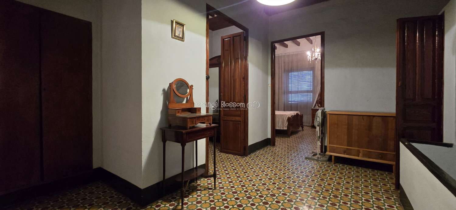 Casa de 4 habitaciones en Oliva en venta - 129.950 € (Ref: 9304865)