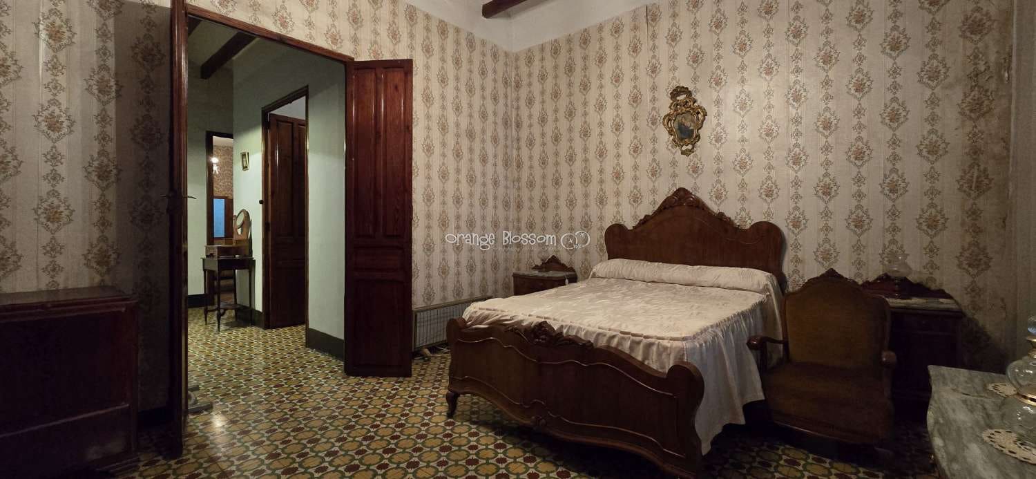 Casa de 4 habitaciones en Oliva en venta - 129.950 € (Ref: 9304865)