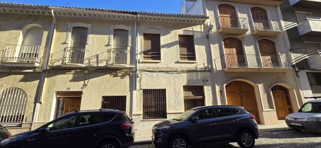 Casa de 4 habitaciones en Oliva en venta - 129.950 € (Ref: 9304865)