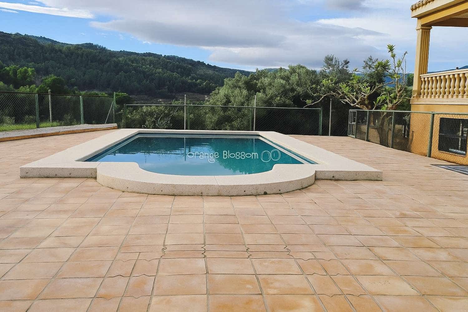 Chalet de 6 habitaciones en La Font d'En Carròs en venta con piscina - 389.950 € (Ref: 9366914)