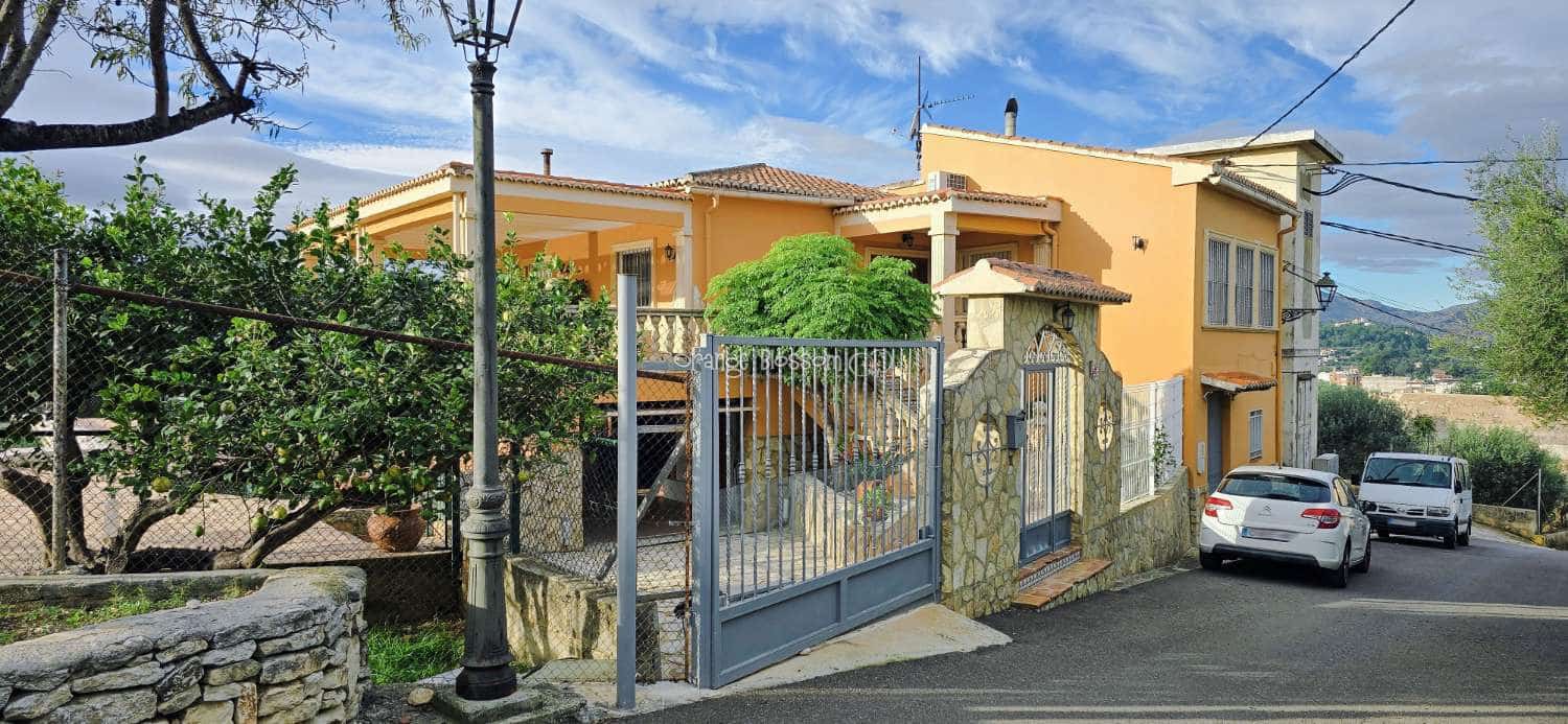 Chalet de 6 habitaciones en La Font d'En Carròs en venta con piscina - 389.950 € (Ref: 9366914)