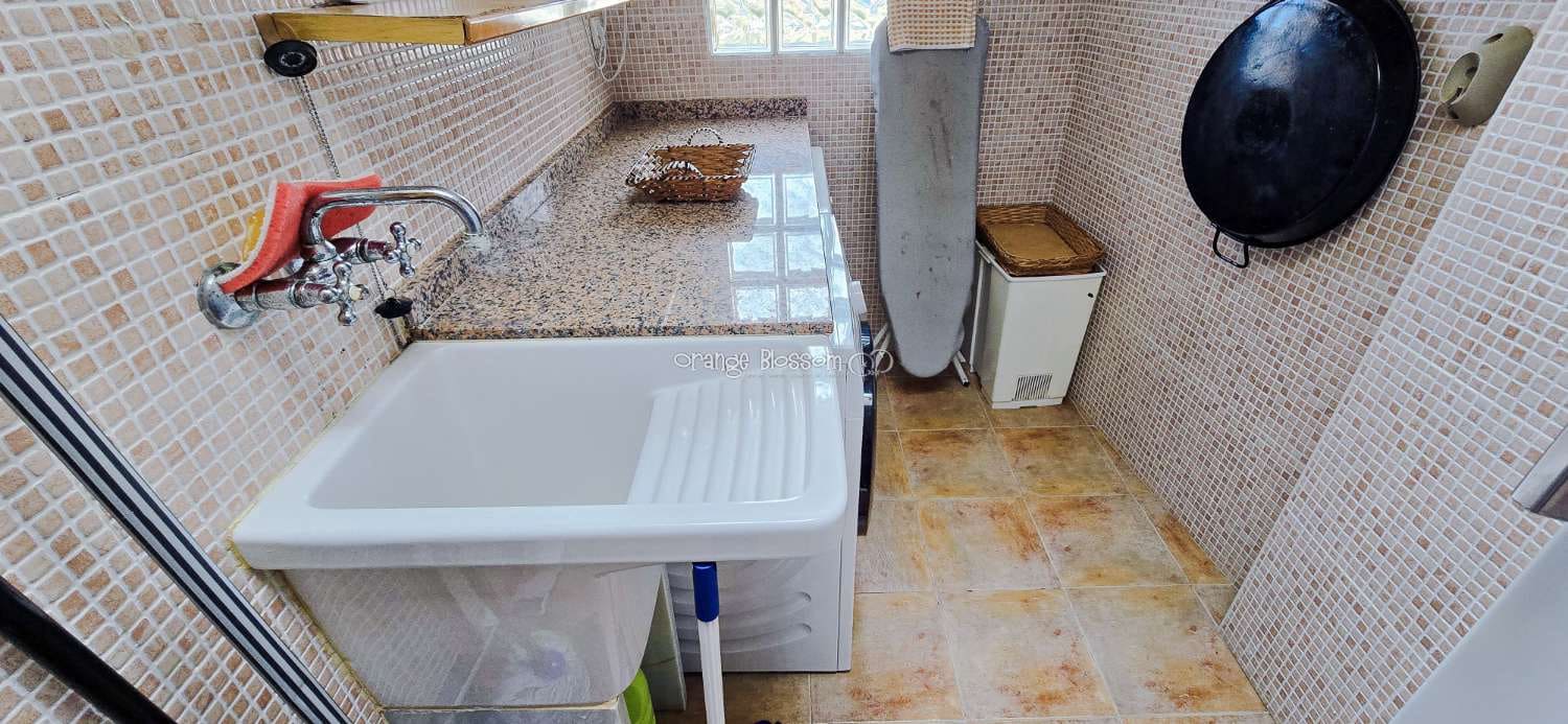 Chalet de 6 habitaciones en La Font d'En Carròs en venta con piscina - 389.950 € (Ref: 9366914)